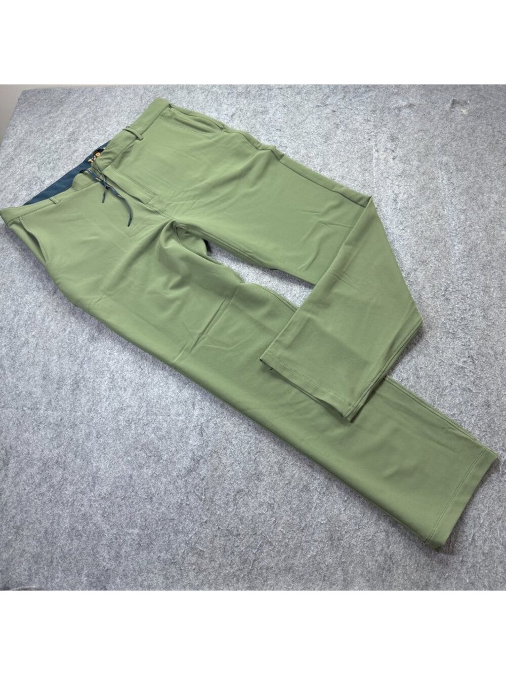 Teren Hiking Pants Men 40 x 32 Green Performance Adventure Stretch Straight Leg